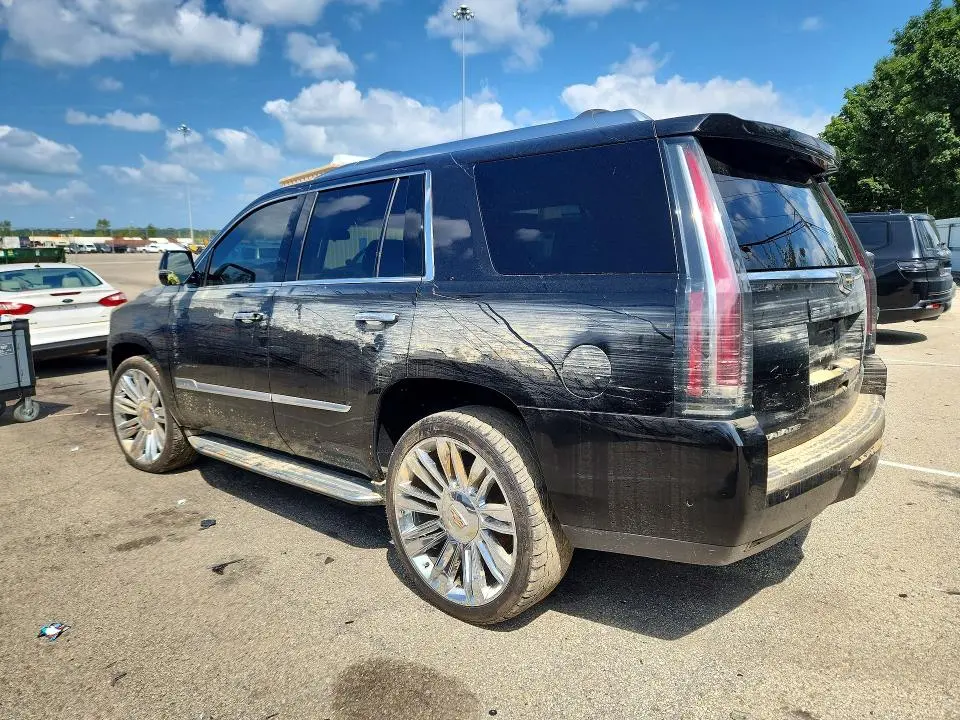 2017 CADILLAC ESCALADE LUXURY  