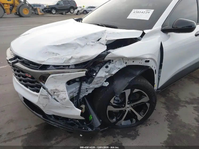 2025 CHEVROLET TRAX FWD 1RS