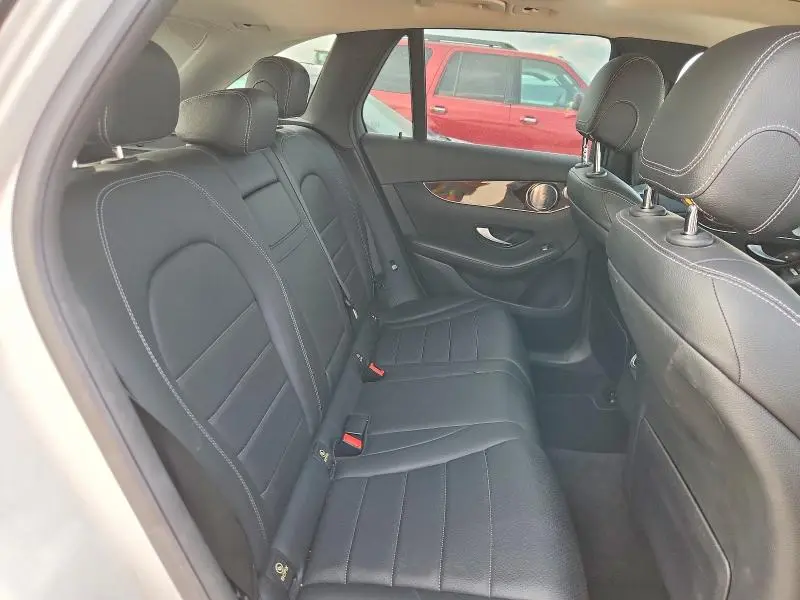2016 MERCEDES-BENZ GLC 300  