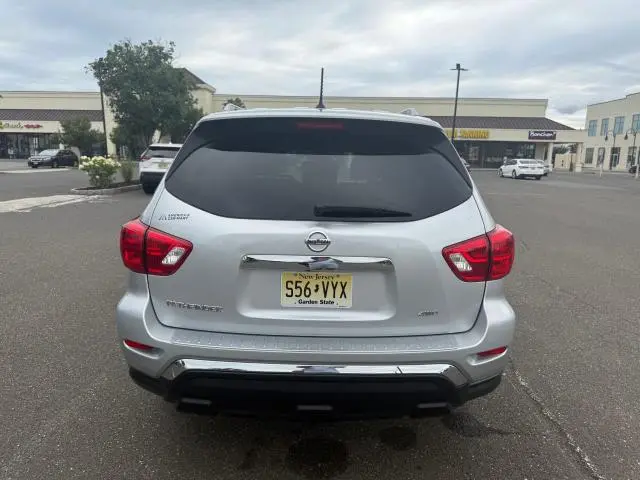 2017 NISSAN PATHFINDER S  