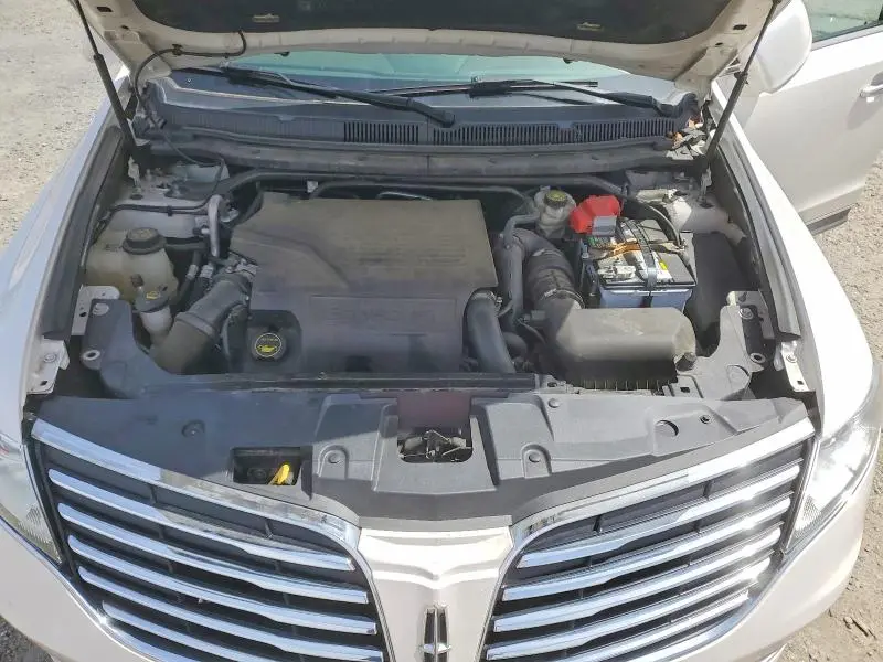 2019 LINCOLN MKT   