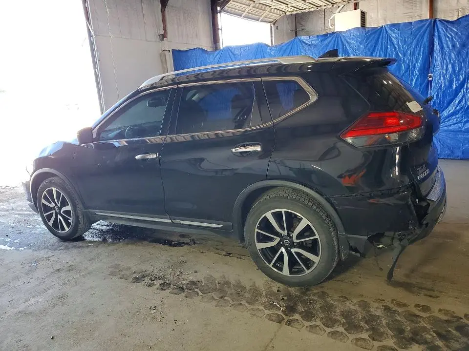 2017 NISSAN ROGUE SL  