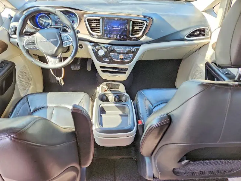 2017 CHRYSLER PACIFICA TOURING L  