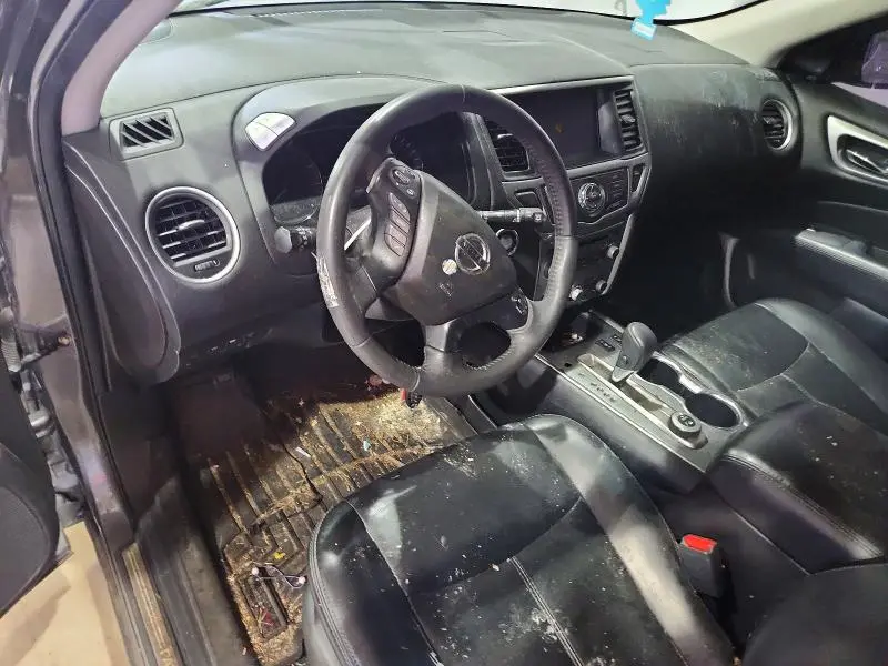 2017 NISSAN PATHFINDER SL  