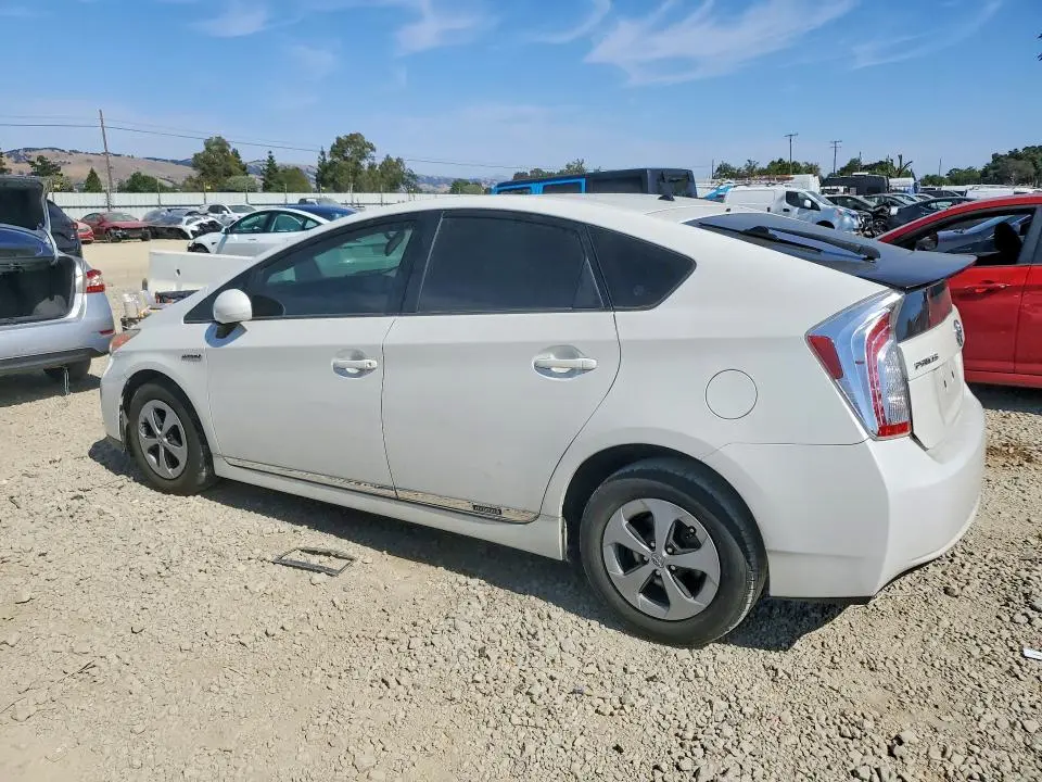 2013 TOYOTA PRIUS TWO  