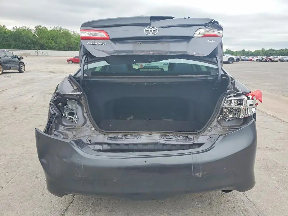 2012 TOYOTA CAMRY SE  