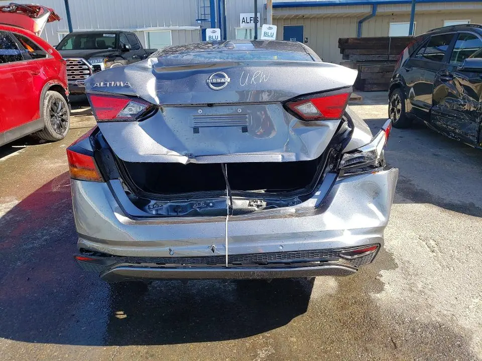 2025 NISSAN ALTIMA SV  