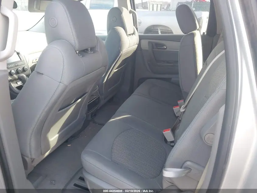 2017 CHEVROLET TRAVERSE LS