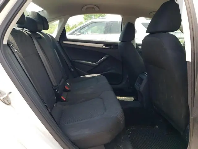 2015 VOLKSWAGEN PASSAT S  