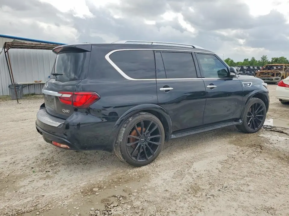 2022 INFINITI QX80 LUXE  