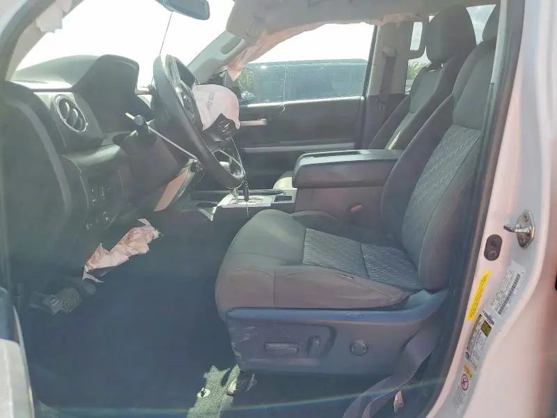 2018 TOYOTA TUNDRA CREWMAX SR5  