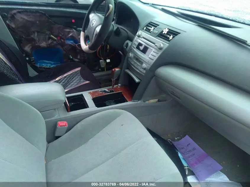 2010 TOYOTA CAMRY 