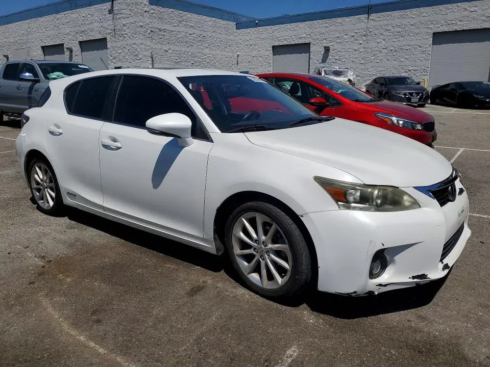 2013 LEXUS CT 200  