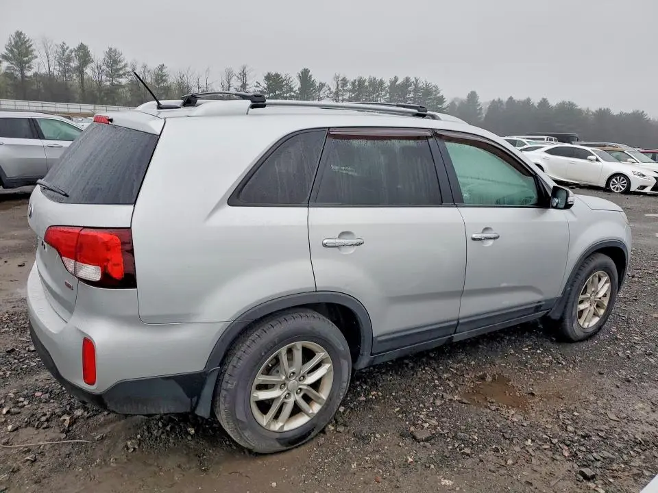 2014 KIA SORENTO LX  