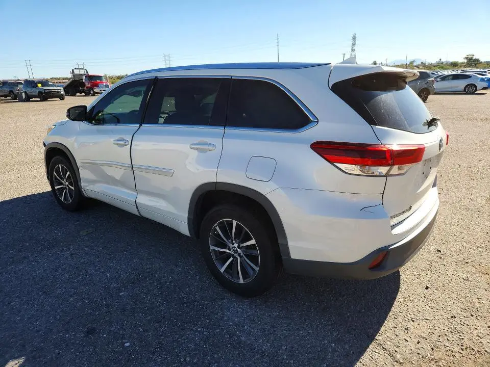 2017 TOYOTA HIGHLANDER XLE  