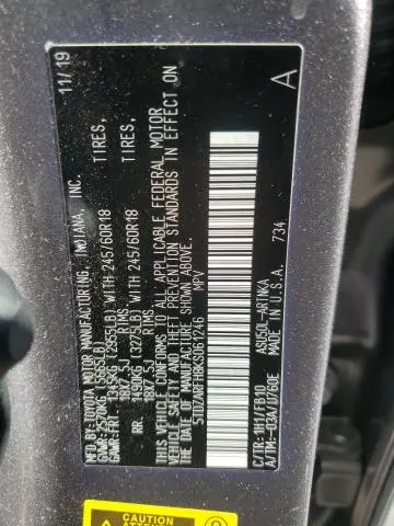 2019 TOYOTA HIGHLANDER LE  