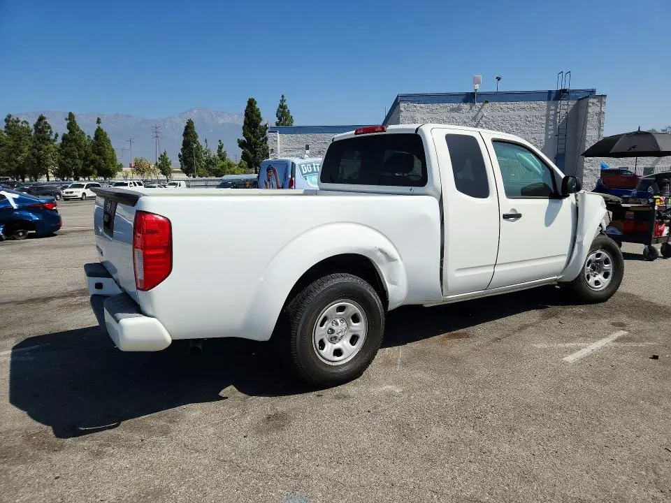 2018 NISSAN FRONTIER S  