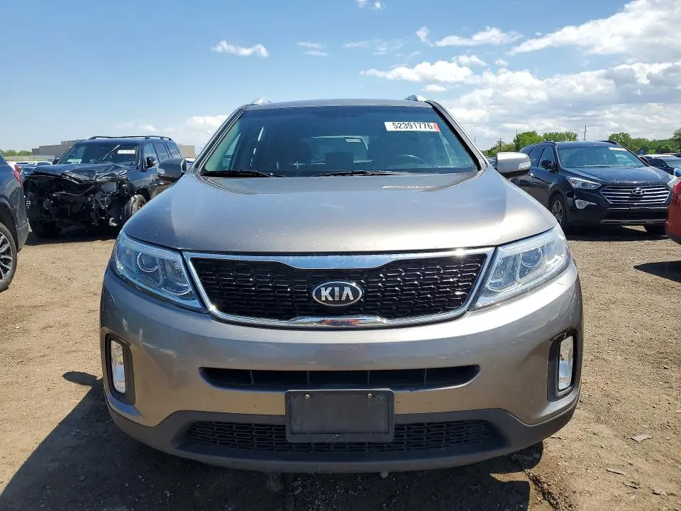 2015 KIA SORENTO LX  