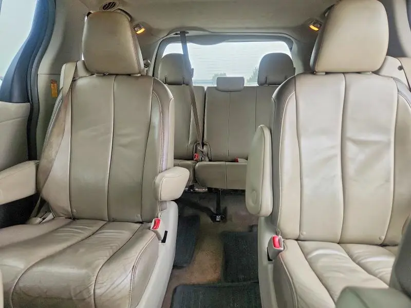 2014 TOYOTA SIENNA LIMITED 7-PASSENGER  