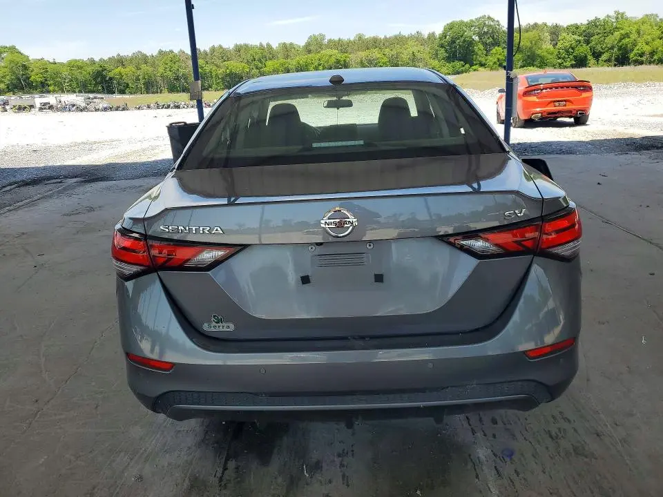 2022 NISSAN SENTRA SV  