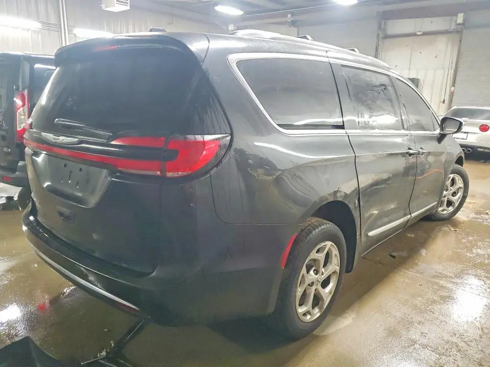 2021 CHRYSLER PACIFICA LIMITED  