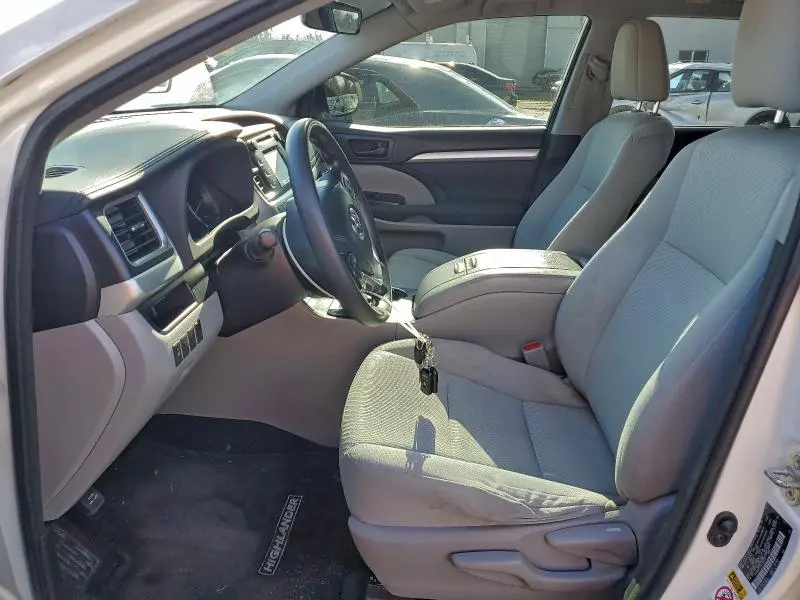 2015 TOYOTA HIGHLANDER LE  