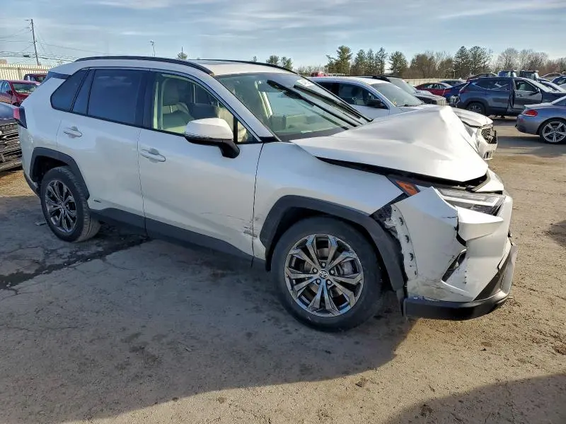 2023 TOYOTA RAV4 XLE PREMIUM  