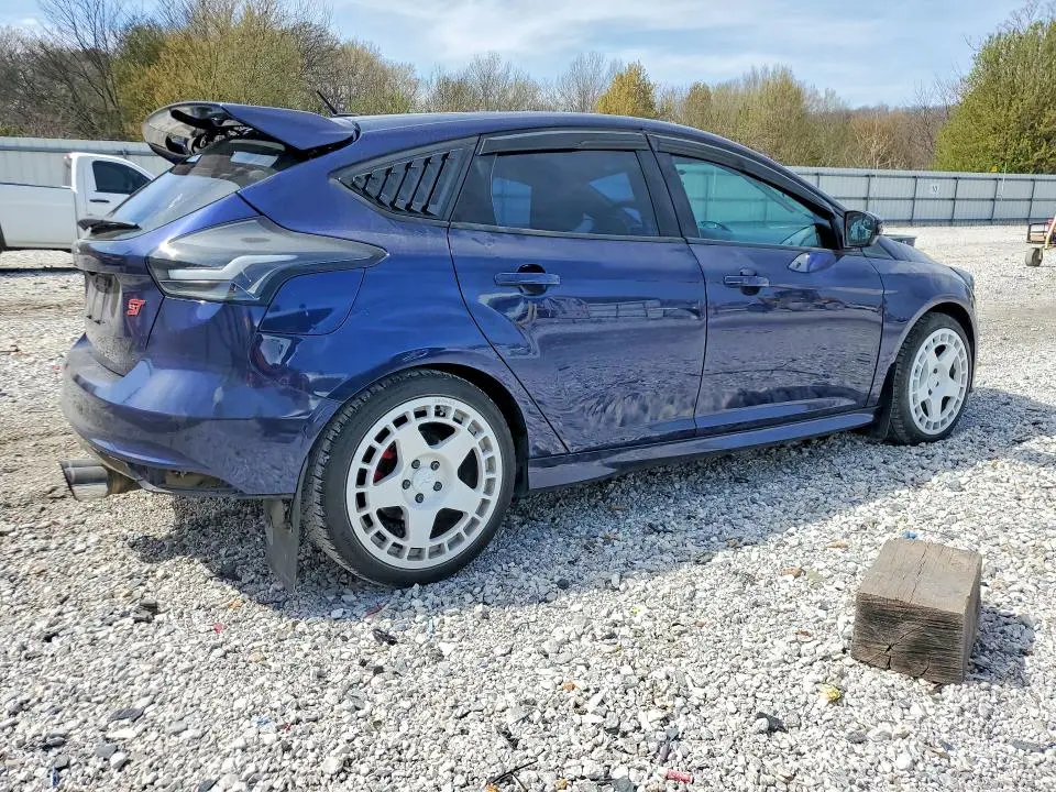 2017 FORD FOCUS ST  