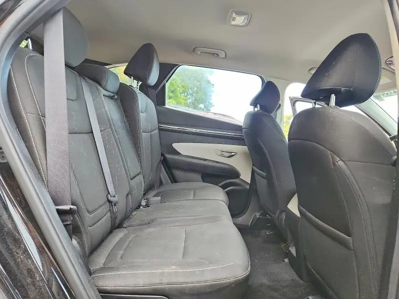 2022 HYUNDAI TUCSON SE  