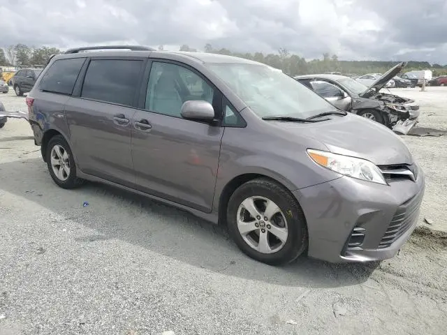 2020 TOYOTA SIENNA LE  