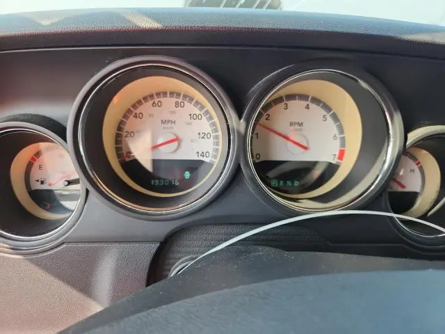 2010 DODGE CHALLENGER SE  