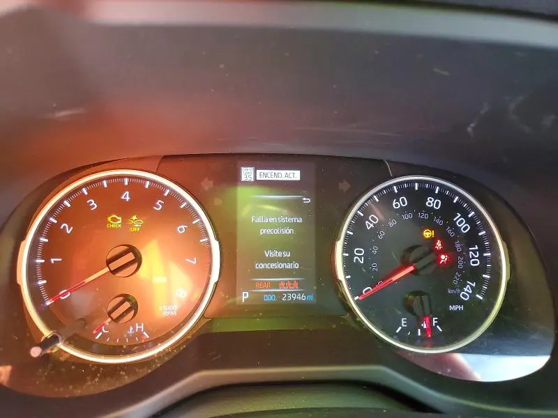 2021 TOYOTA RAV4 XLE  