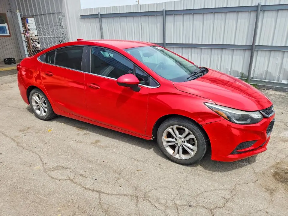 2017 CHEVROLET CRUZE LT  