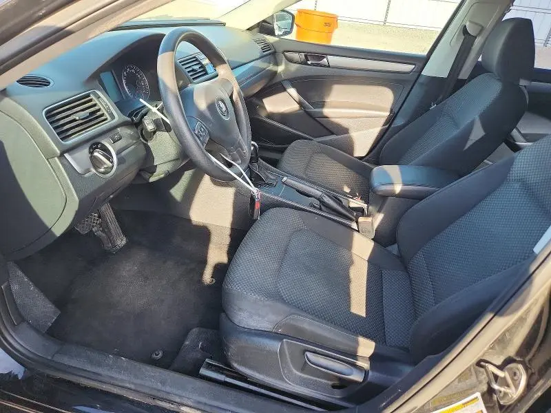 2013 VOLKSWAGEN PASSAT S  
