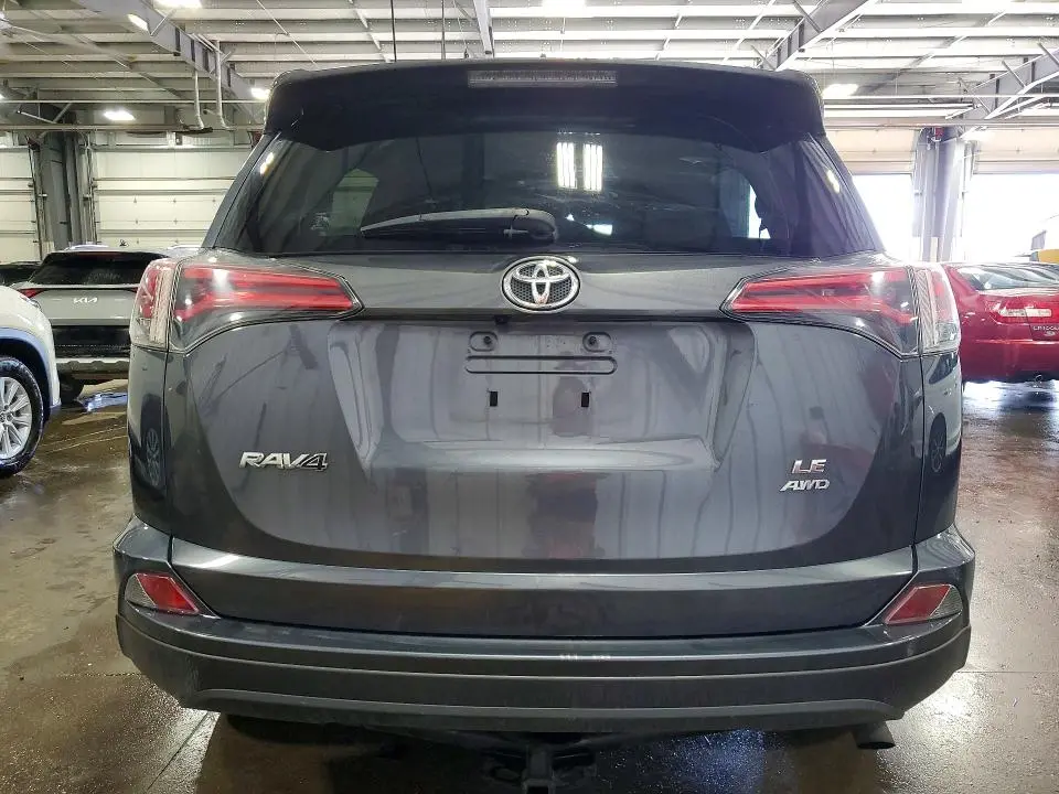 2016 TOYOTA RAV4 LE  