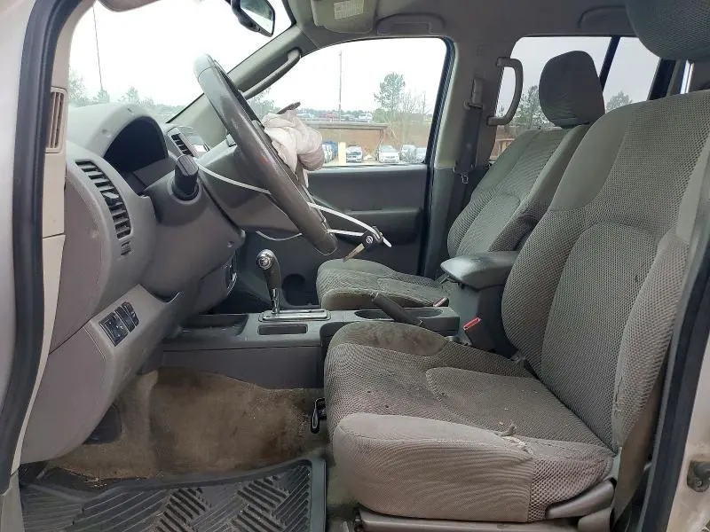 2011 NISSAN FRONTIER S  