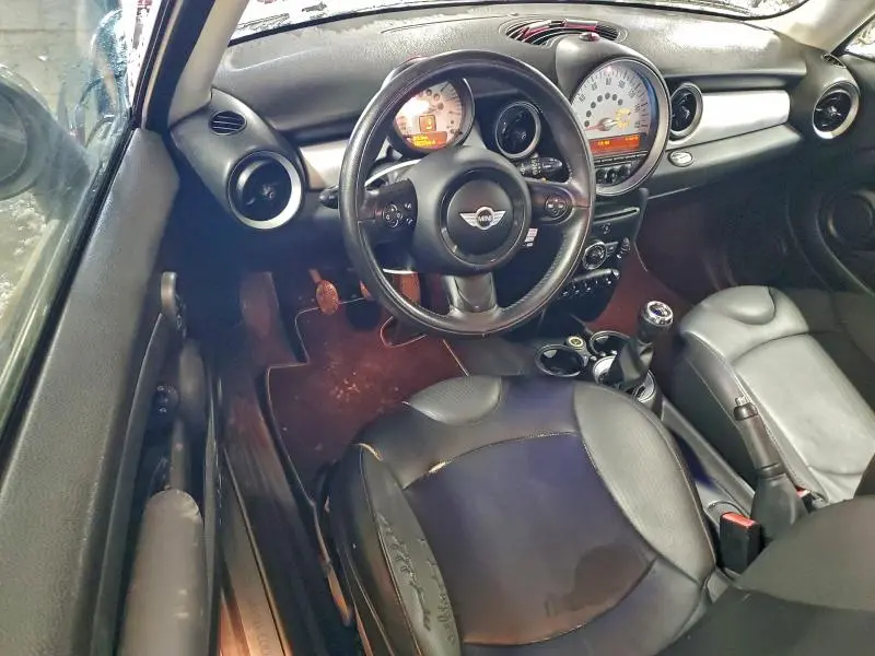 2012 MINI COOPER   