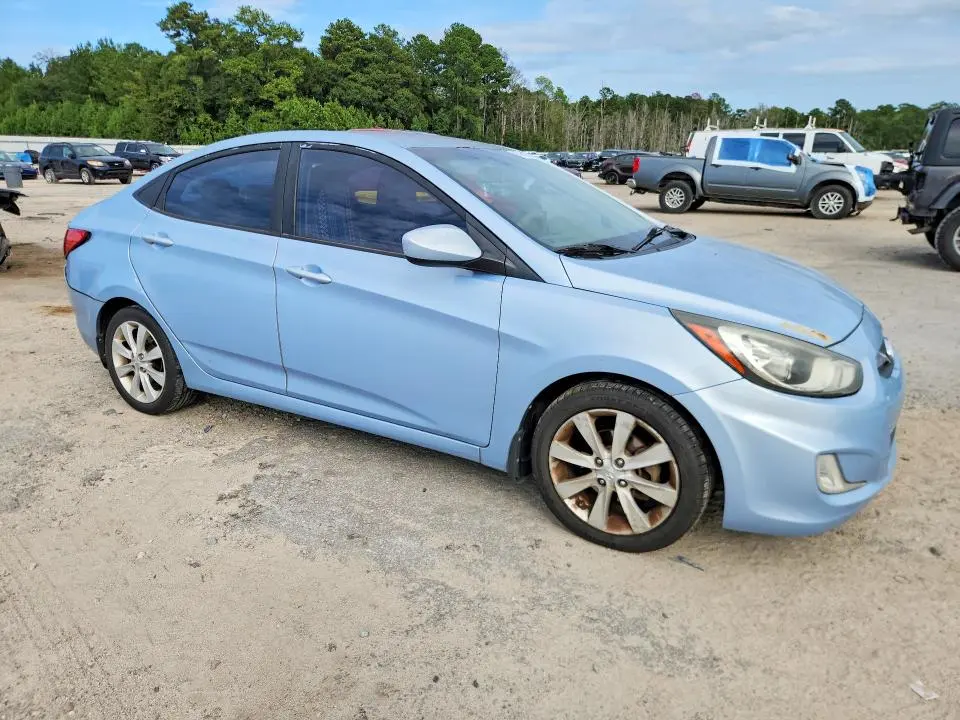 2013 HYUNDAI ACCENT GLS  