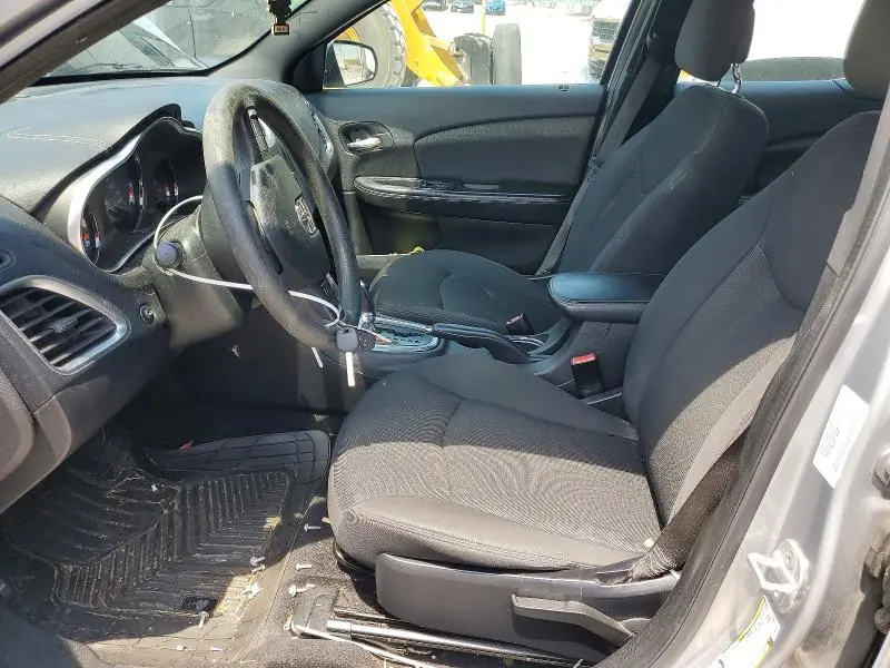 2013 DODGE AVENGER SE  