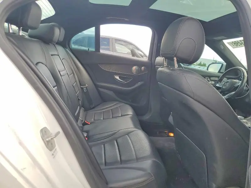2015 MERCEDES-BENZ C 300  