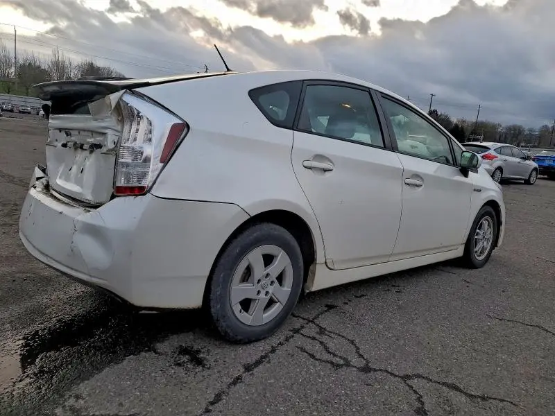 2011 TOYOTA PRIUS   