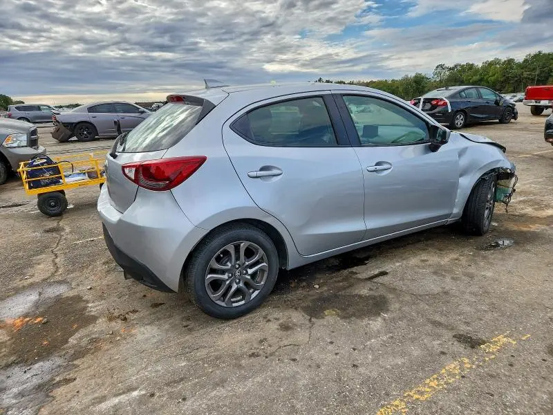 2020 TOYOTA YARIS LE  