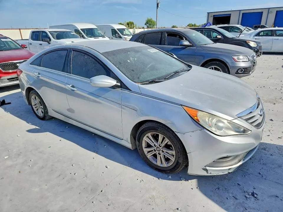2014 HYUNDAI SONATA GLS  