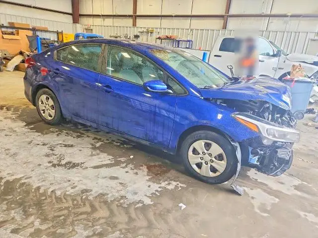 2017 KIA FORTE LX  