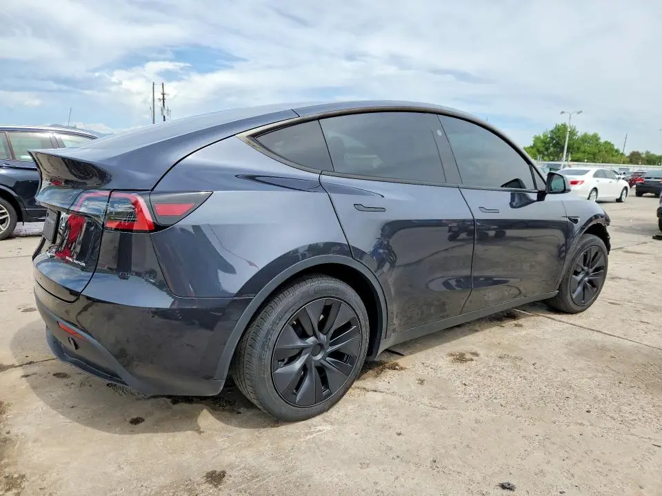 2025 TESLA MODEL Y   