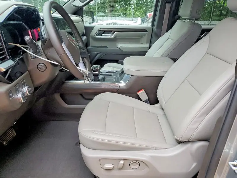 2026 GMC SIERRA K1500 SLT  