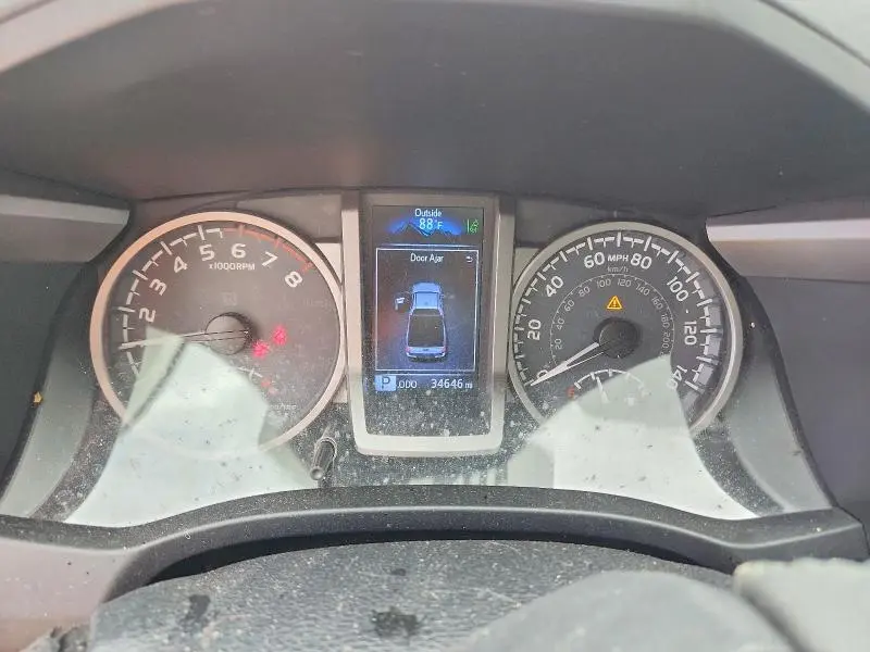 2019 TOYOTA TACOMA SR5  