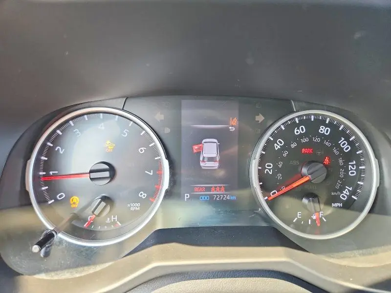 2021 TOYOTA RAV4 XLE  