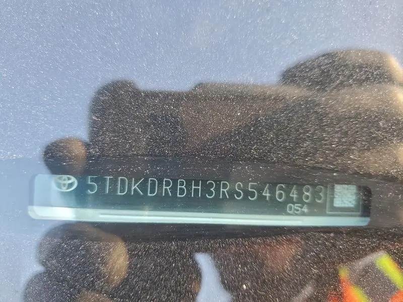 2024 TOYOTA HIGHLANDER LE  