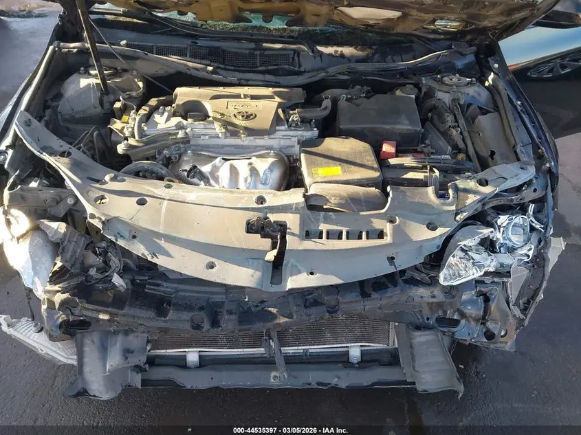 2015 TOYOTA CAMRY SE